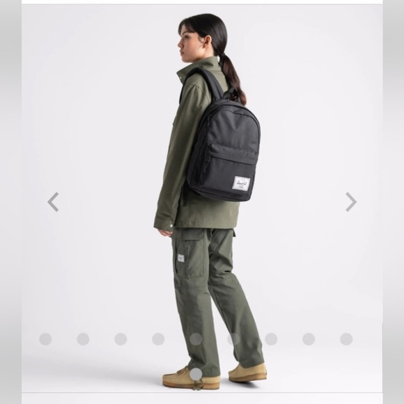 🆕 Herschel Supply Company Backpack - Picture 9 of 10